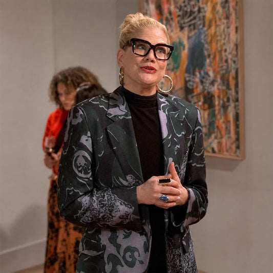 Leanne S02 Kristen Johnston Blazer